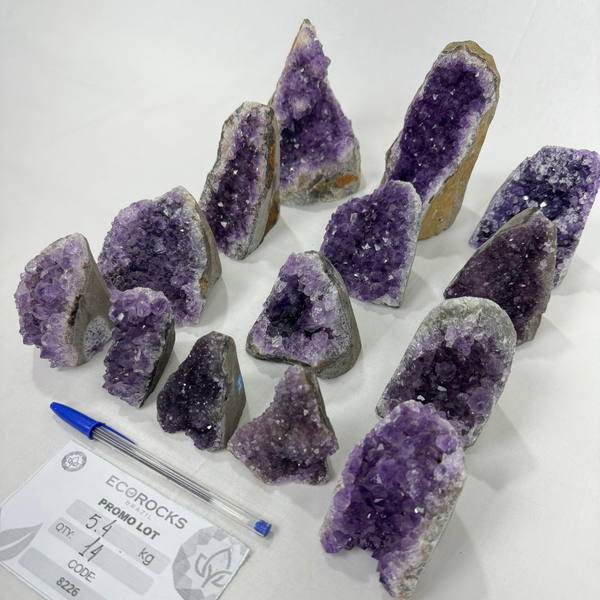 Amethyst Cutbase (8226) - 5.4kg