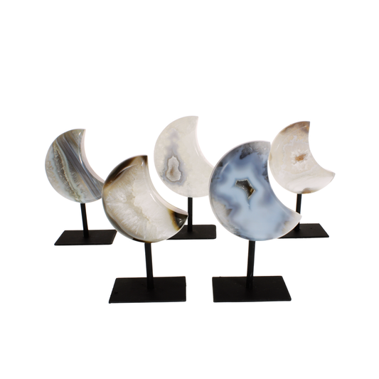Agate Druzy Moons On Stand (1,47kg)